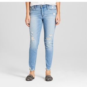 Universal Thread Jeans